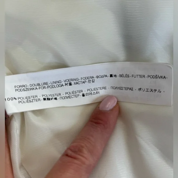 Zara white peacoat size S: Bust 36”, sleeve length 18”, shoulder to hem 34”. - Picture 10 of 11